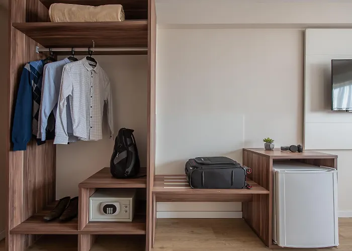 Intercity Curitiba Centro Cívico